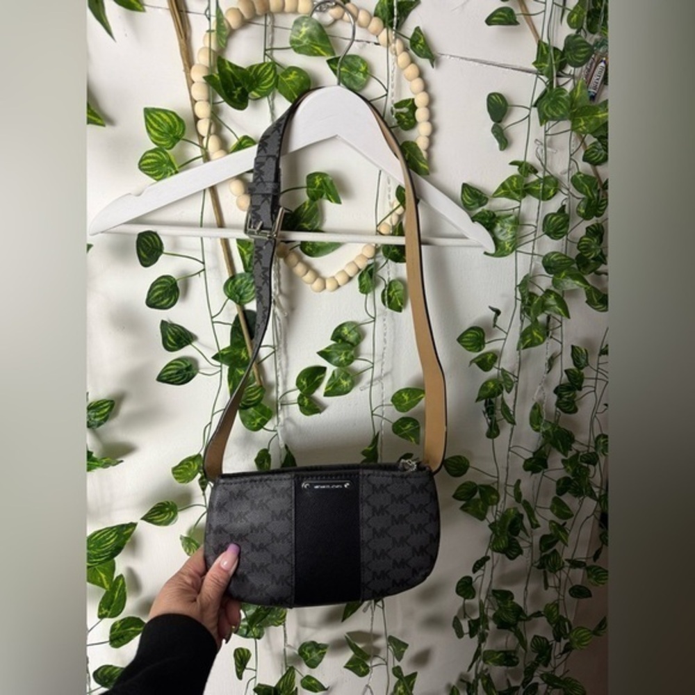 Michael Kors Belt Fanny Bag